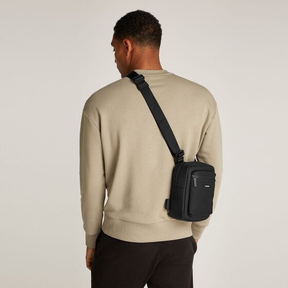 Calvin Klein CK Essential Mini Borsa Borsa a tracolla 17 cm