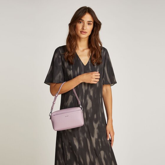 Calvin Klein CK Must Borsa a tracolla 22 cm