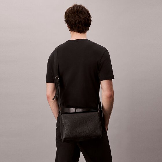 Calvin Klein Micro Pebble Messaggero 27 cm