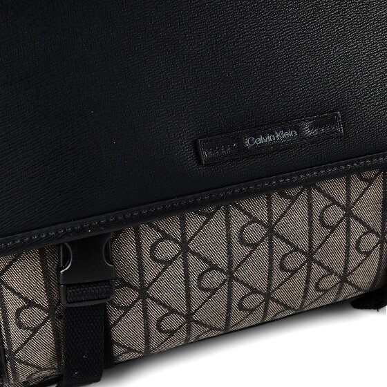 Calvin Klein Emblem Borsa a tracolla 34 cm