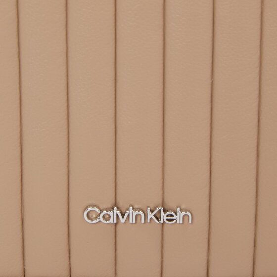 Calvin Klein Mini Line Quilt Borsa a tracolla 26 cm Calvin Klein Mini Line Quilt Borsa a tracolla 26 cm