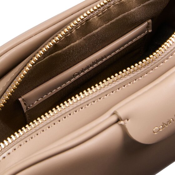 Calvin Klein Embossed Borsa a tracolla 24.5 cm