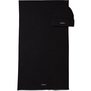 Calvin Klein Jeans Confezione regalo Set regalo cappello e sciarpa 2 pezzi. Calvin Klein Jeans Confezione regalo Set regalo cappello e sciarpa 2 pezzi.